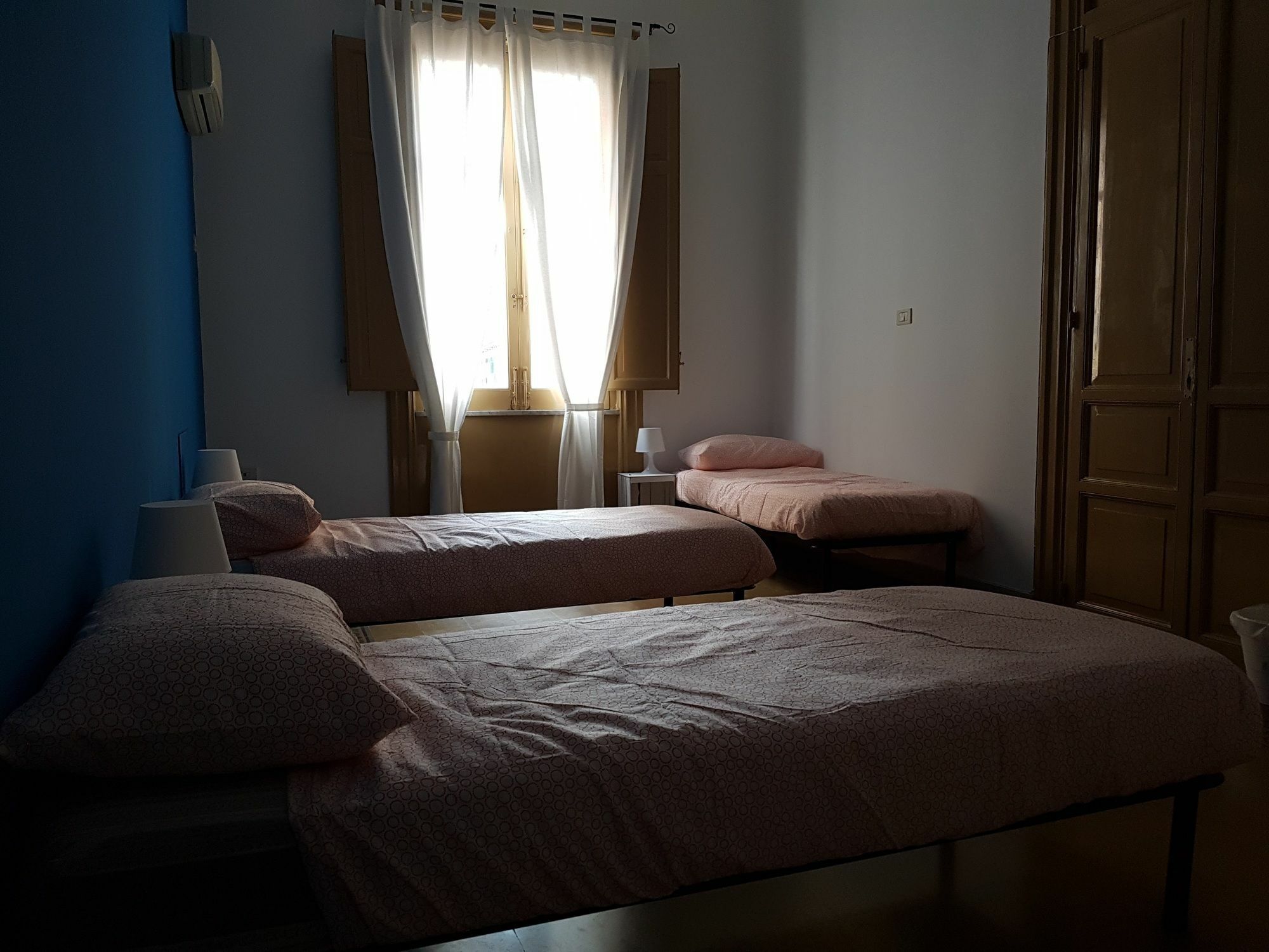 Jonathan Hostel & Guesthouse Palermo Zewnętrze zdjęcie